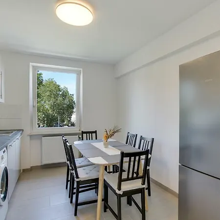 Apartment Here Nd *